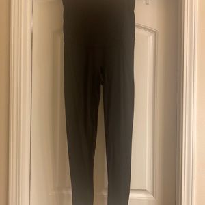 Poshdivah maternity leggings.